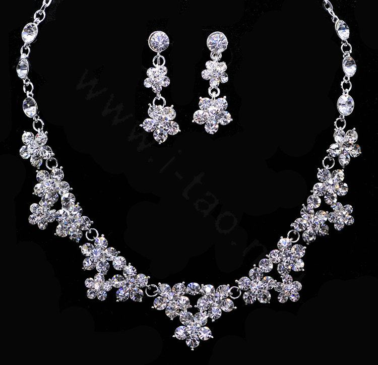 Classic Wedding Banquet Jewelry Sets for Bridal Crystal Flower Tiara & Earrings & Necklace