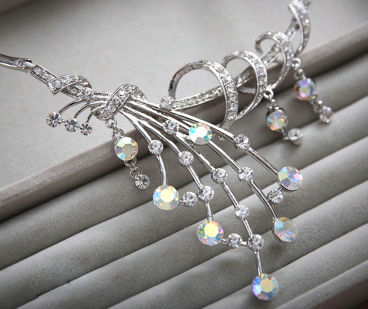Classic Wedding Bridal Accessories Elegant Flower Crystal Necklace Earrings Sets