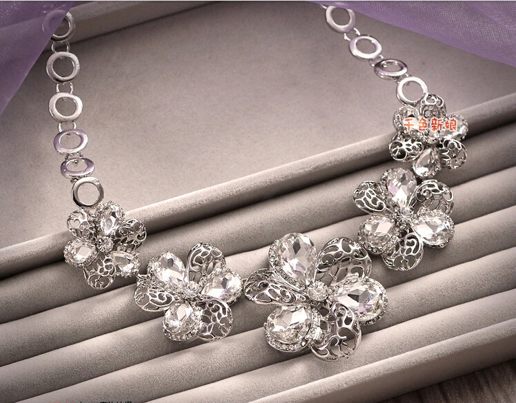 Classic Wedding Bridal Jewelry Elegant Hollow Flower Crystal Rhinestone Necklace Earrings Sets