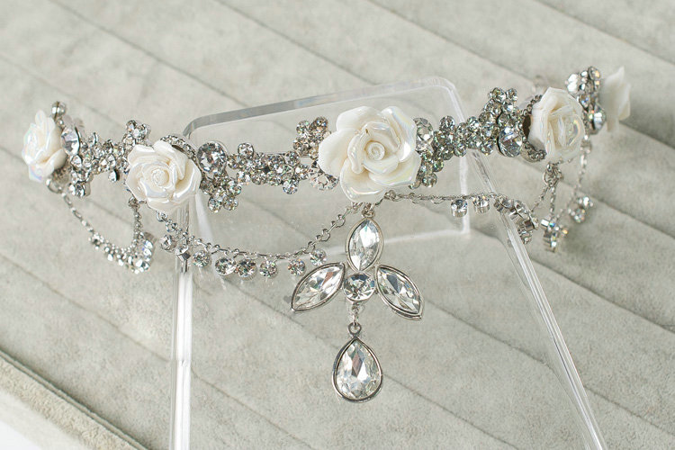 Classic Wedding Jewelry Ceramic Flower Tassel Crystal Tiaras Bridal Rhinestone Hair Accessories