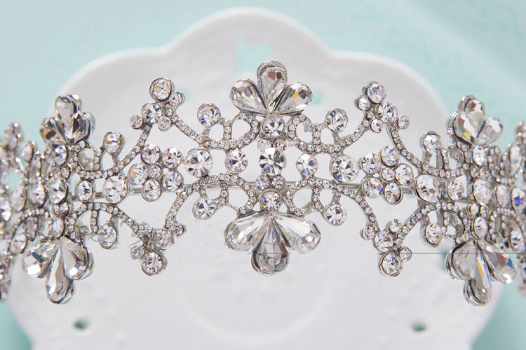 Classic Wedding Jewelry Flower Crystal Tiaras Bridal Princess Crown Rhinestone Hair Accessories