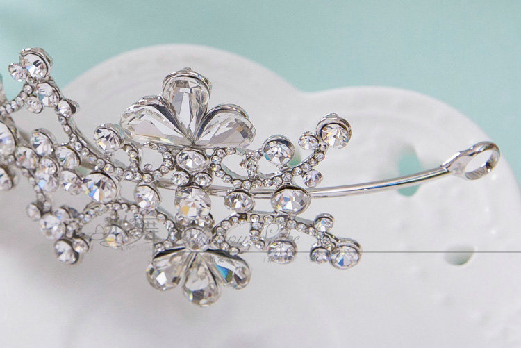 Classic Wedding Jewelry Flower Crystal Tiaras Bridal Princess Crown Rhinestone Hair Accessories