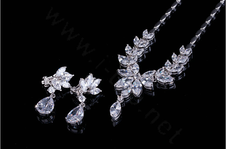 Elegant Banquet Wedding Jewelry Sets Flower Diamond Earrings & Bridal Zircon Statement Necklace