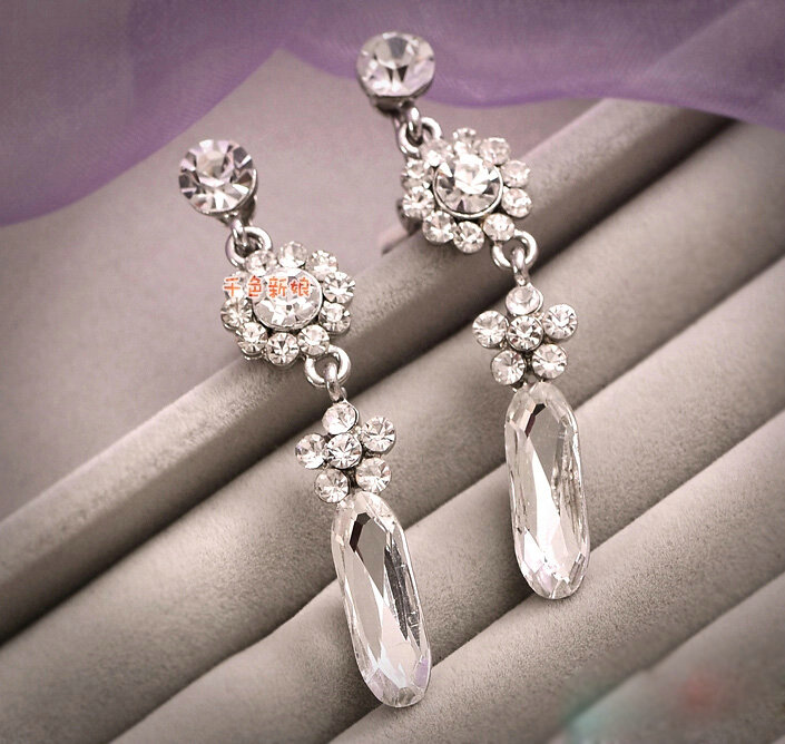 Elegant Wedding Jewelry Sets for Bridal Crystal Tiara & Earrings & Rhinestone Tassel Necklace