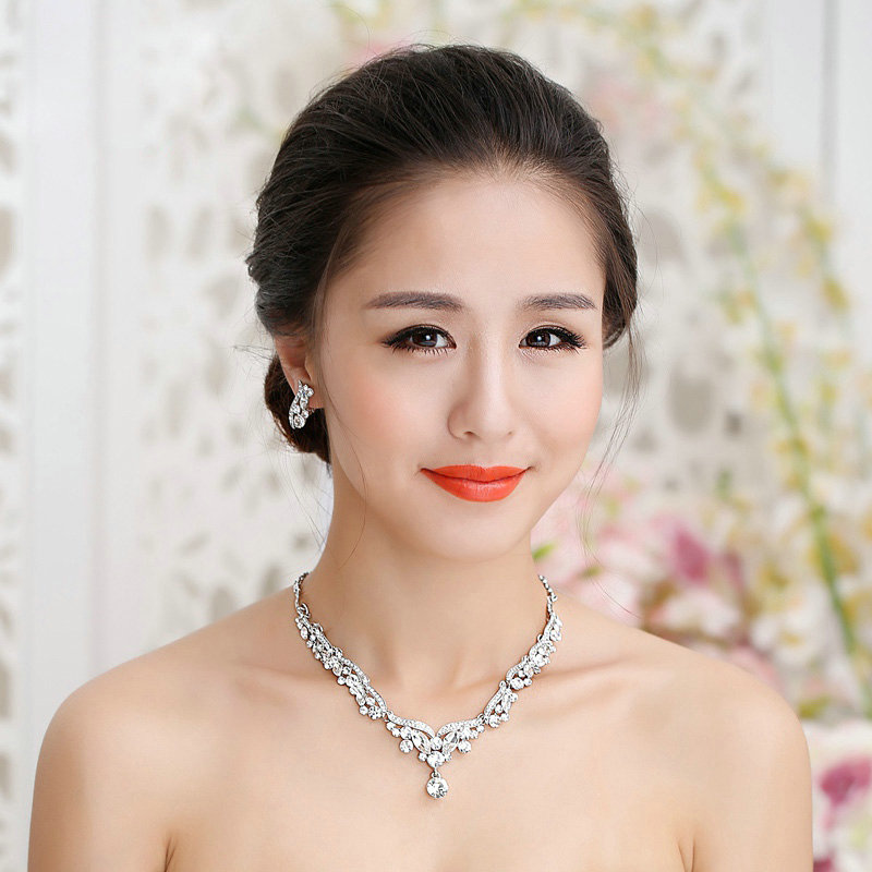 High Quality Fashion Wedding Banquet Jewelry Sets Crystal Stud Earrings & Bridal Necklace