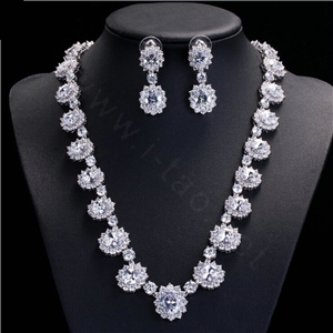 Luxury Banquet Wedding Jewelry Sets Diamond Flower Stud Earrings & Bridal Zircon Statement Necklace