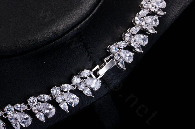 Luxury Banquet Wedding Jewelry Sets Tassel Green Water-drop Diamond Stud Earrings & Bridal Zircon Statement Necklace