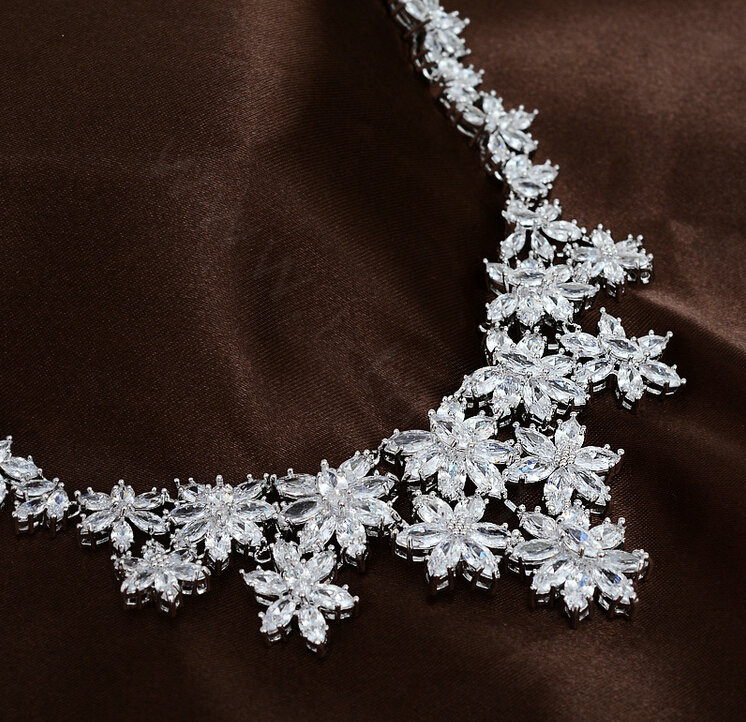 Luxury Elegant Banquet Wedding Jewelry Sets Diamond Flower Earrings & Bridal Zircon Statement Necklace