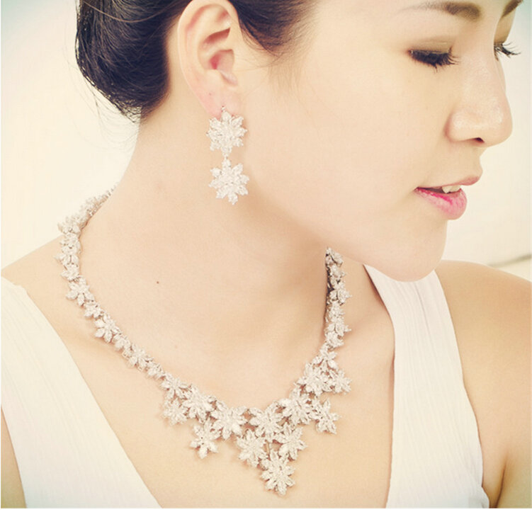 Luxury Elegant Banquet Wedding Jewelry Sets Diamond Flower Earrings & Bridal Zircon Statement Necklace