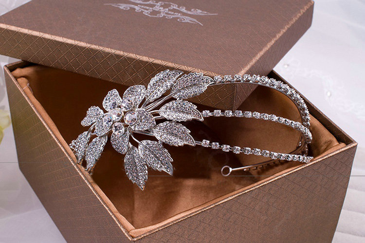 Luxury Retro Wedding Jewelry Flower Crystal Tiaras Bridal Rhinestone Crown Hair Accessories