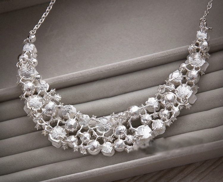 Luxury Wedding Banquet Jewelry Sets Porcelain Flower Crystal Tiara & Earrings & Bridal Pearl Necklace