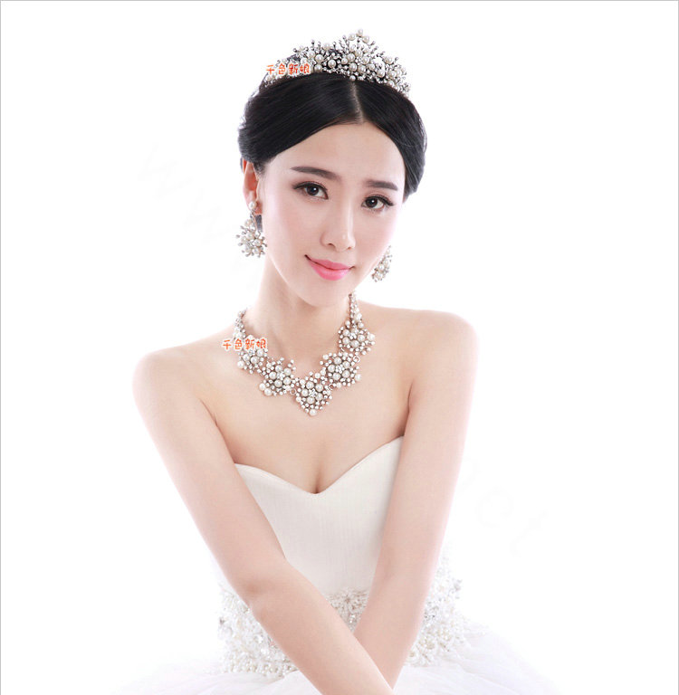 Luxury Wedding Bridal Accessories Pearl Crystal Flower Tiara Necklace Earrings Sets