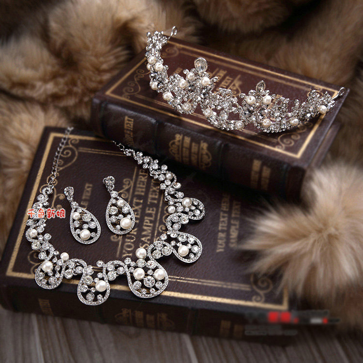 Luxury Wedding Bridal Accessories Pearl Crystal Necklace Earrings Tiara Sets