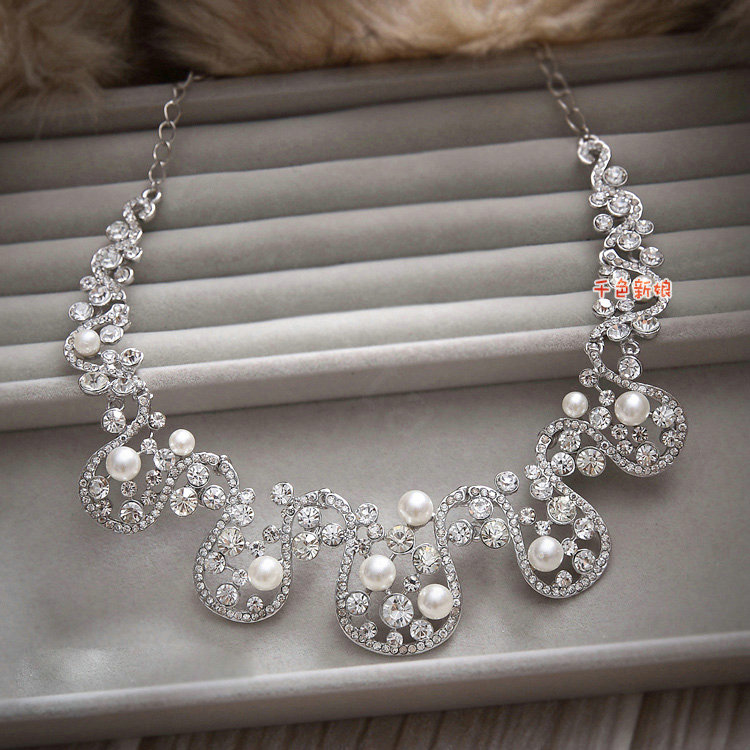 Luxury Wedding Bridal Accessories Pearl Crystal Necklace Earrings Tiara Sets