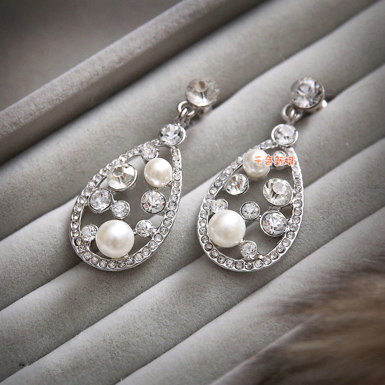 Luxury Wedding Bridal Accessories Pearl Crystal Necklace Earrings Tiara Sets