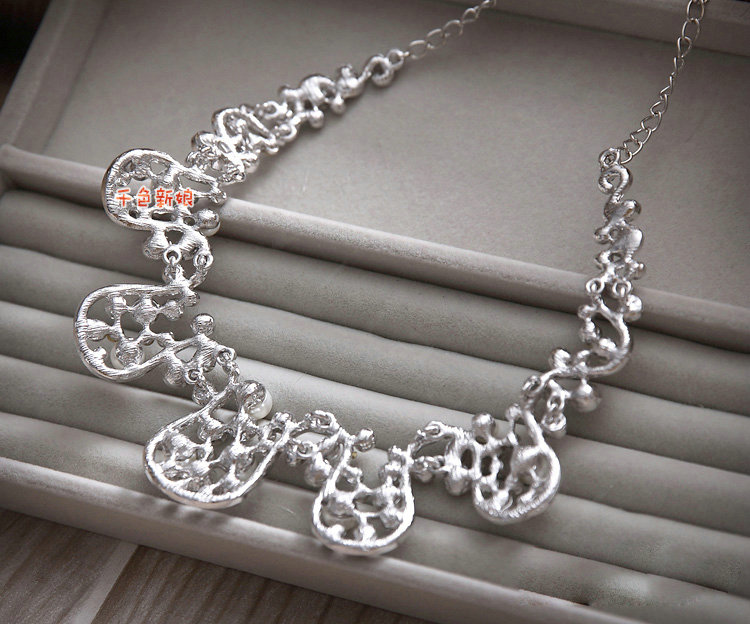 Luxury Wedding Bridal Accessories Pearl Crystal Necklace Earrings Tiara Sets