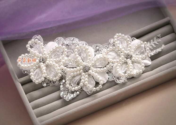 Luxury Wedding Bridal Accessories Pearl Lace Flower Crystal Tiara Necklace Earrings Sets
