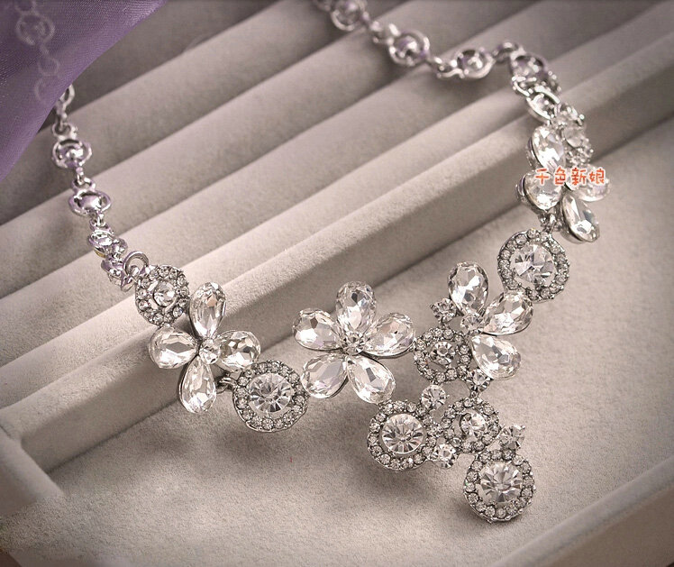 Luxury Wedding Bridal Jewelry Classic Flower Pearl Crystal Tiara Necklace Earrings Sets