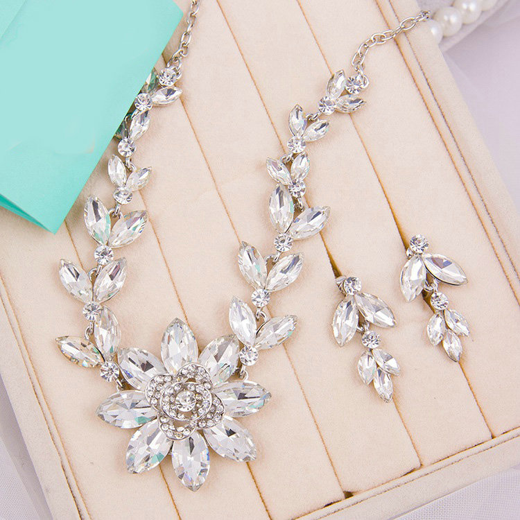 Unique Wedding Jewelry Sets Flower Crystal Headdress Tiara & Earrings & Bridal Rhinestone Necklace