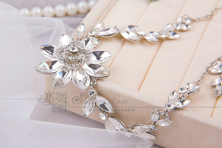 Unique Wedding Jewelry Sets Flower Crystal Headdress Tiara & Earrings & Bridal Rhinestone Necklace