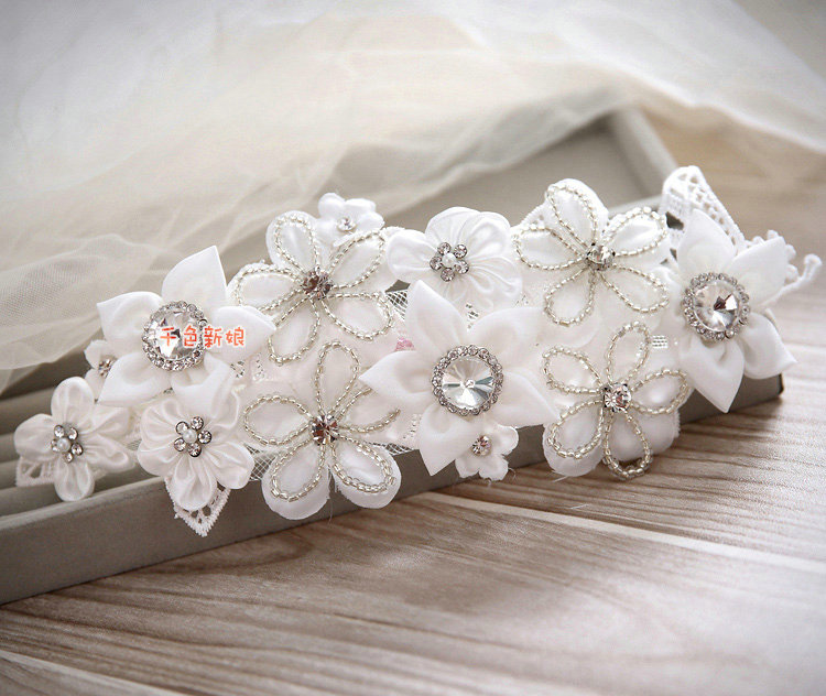 Elegant Wedding Headdress White Rhinestone By hand Lace Flower Bridal Headband Hair Accessories