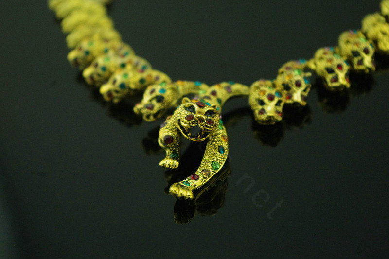 Europe Fashion Exaggeration Women Gold-plated Punk Metal Diamond Cheetahs Bib Necklace Clavicle Chain