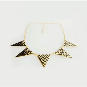 Europe Fashion Women Black Gold-plated Punk Big Triangle Metal Bib Necklace Clavicle Chain