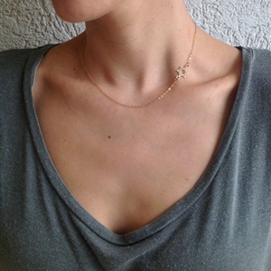 Fashion Personality Women Short Hollow Metal Hexagram Star Gold-plated Necklace Clavicle Chain