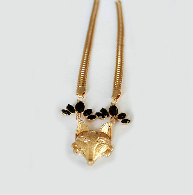 Fashion Retro Women Gold-plated Black Diamond Metal Texture Fox head Short Necklace Clavicle Chain