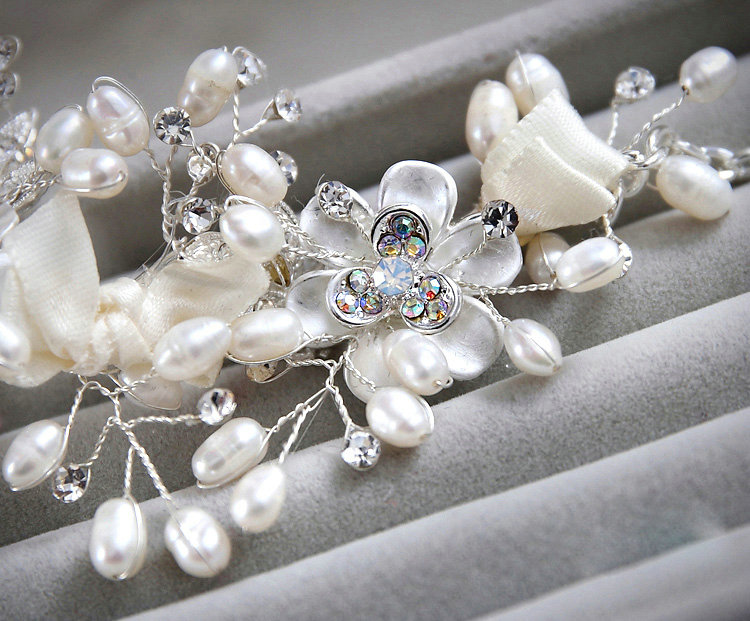 Luxury Wedding Jewellery Porcelain Pearl Flower Crystal Rhinestone Bridal Necklace Earrings Sets