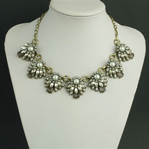 New Women Fashionable Exaggeration Gem Multi layer Pearl Flower Crystal Bib Necklace Clavicle Chain