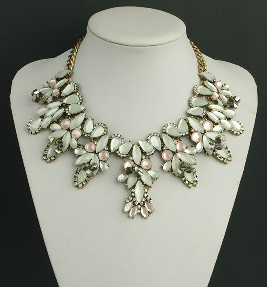 New Women Retro Fashionable Exaggeration Pink Rhinestone Shell Flower Bib Necklace Clavicle Chain