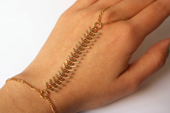 Retro Fashion Woman Fishbone Alloy Chain Gold Plated Punk Finger Bracelet Accessories