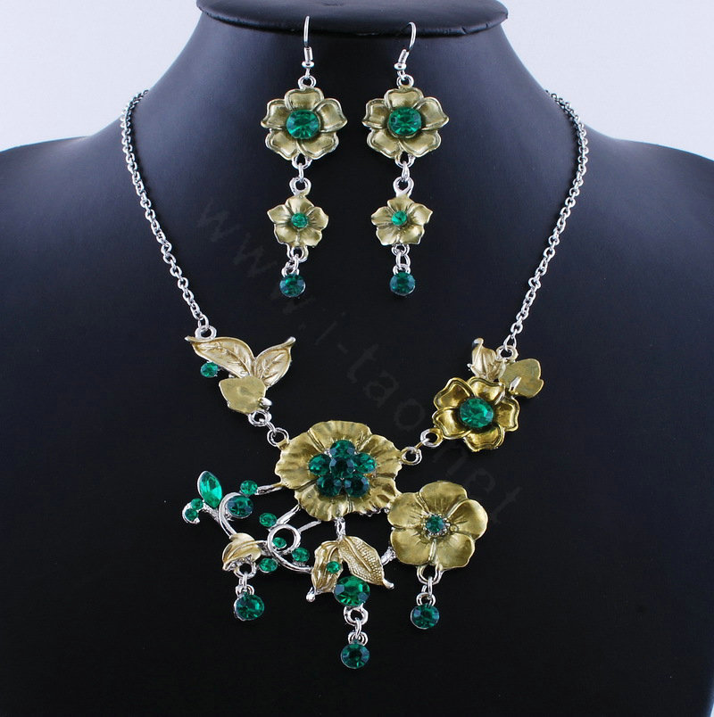 Wholesale Vintage Wedding Bridal Jewelry Alloy Tassel Flower Green Rhinestone Necklace Earrings Set