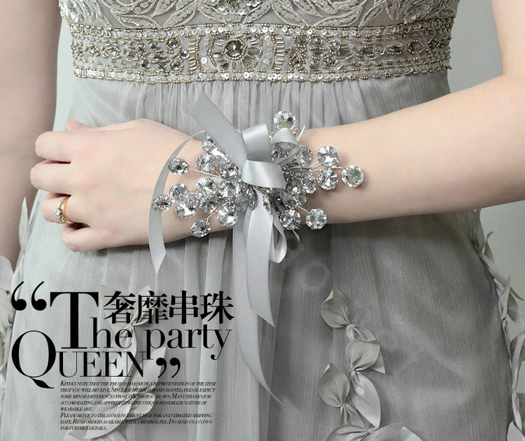 Customized Vintage Wedding Dress Handmade Beaded Crystal Flower Bracelet Bridal Wristlet Accessories