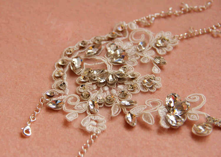Elegant Delicate Lace Flower Rhinestone Bride Wristlet Wedding Bridal Bracelet Chain Accessories