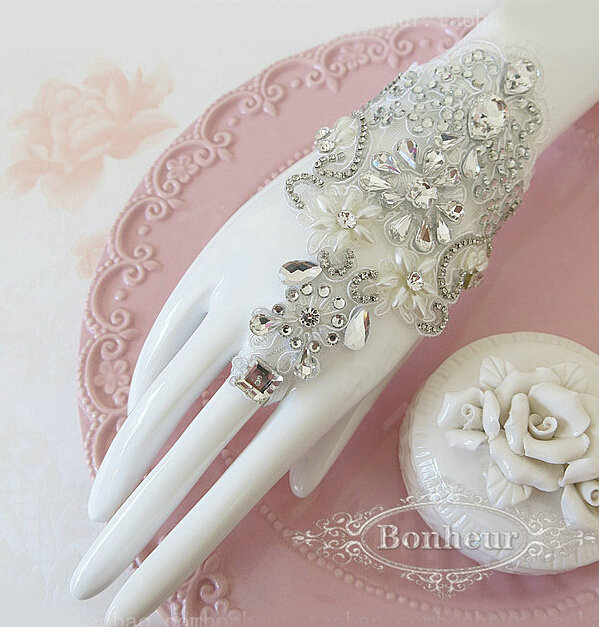 Elegant Lace Flower Rhinestone Bridal Wristlet Wedding Show Dress Crystal Bracelet Chain Accessories