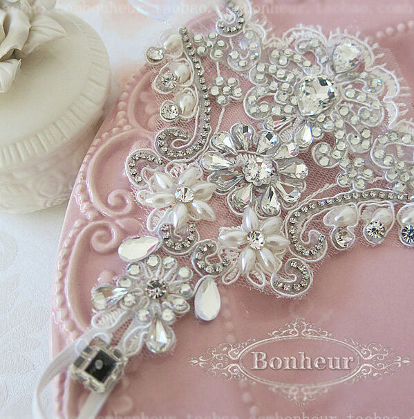 Elegant Lace Flower Rhinestone Bridal Wristlet Wedding Show Dress Crystal Bracelet Chain Accessories