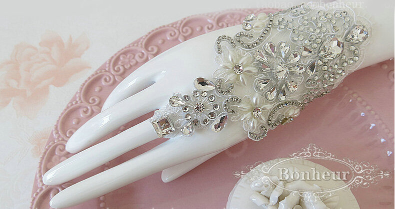 Elegant Lace Flower Rhinestone Bridal Wristlet Wedding Show Dress Crystal Bracelet Chain Accessories