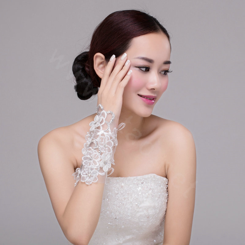 Elegant Pearl Rhinestone Lace Flower Bridal Wristlet Wedding Dress Beads Bracelet Chain Accessories
