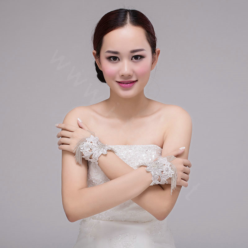 Elegant Rhinestone Lace Flower Bridal Wristlet Wedding Dress Stage Beads Tassel Bracelet Chain Accessories