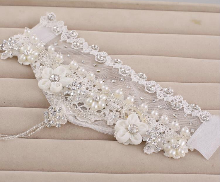 European Pearl Rhinestone Lace Bridal Wristlet Wedding Dress Stage Beads Bracelet Chain Accessories