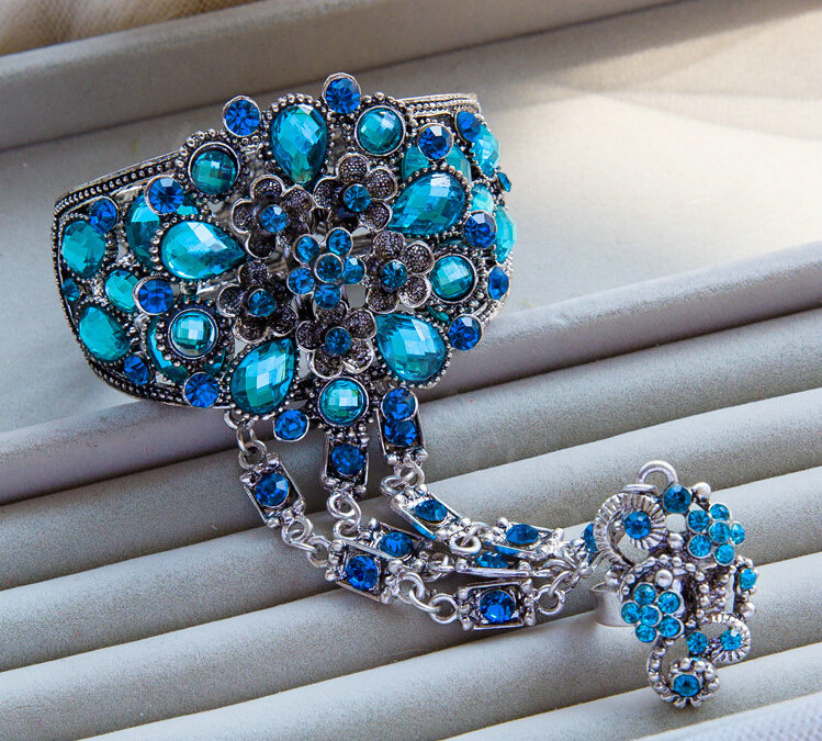 European Retro Peacock Blue Rhinestone Flower Bridal Bracelet Wedding Dress Crystal Bangle Chain Jewelry