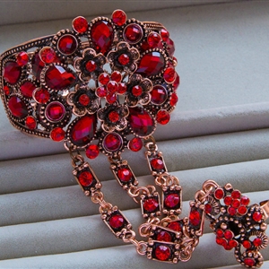 European Retro Rose Gold Red Rhinestone Flower Bridal Bracelet Wedding Dress Crystal Bangle Chain Jewelry