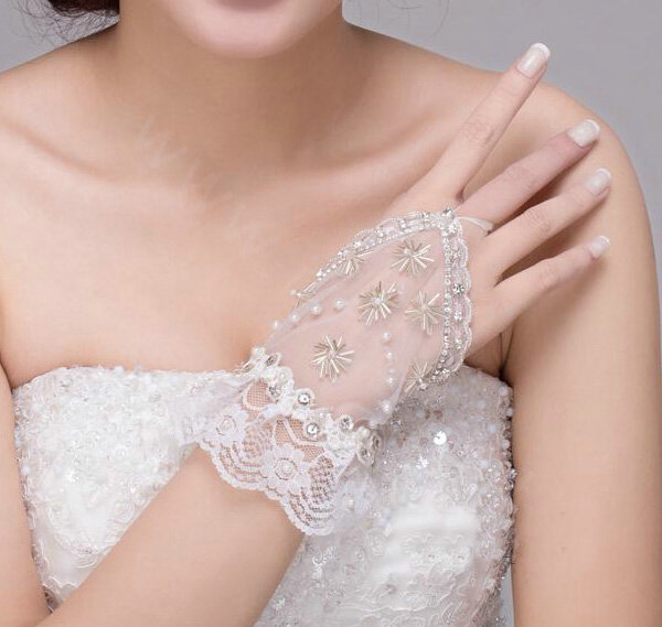 Fashion Pearl Rhinestone Lace Bridal Wristlet Wedding Dress Stage Beads Bracelet Chain Accessories
