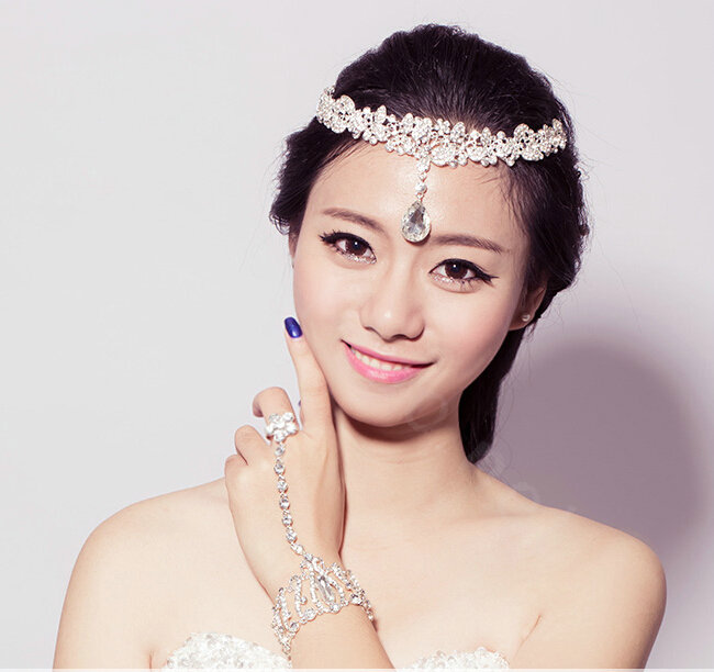 Luxury Shinning Rhinestone Flower with Ring Bracelet Bridal Wedding Wrap Hand Chain Accessories