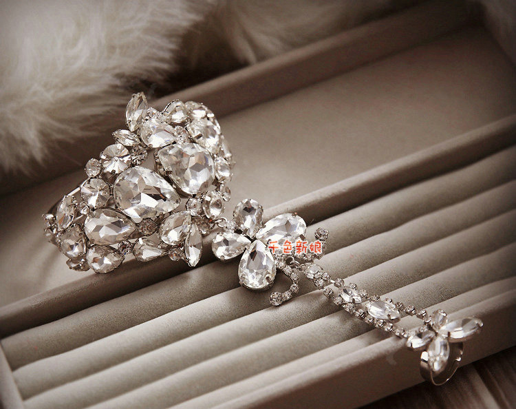 New Fashion Butterfly Designs Bridal Wrap Bracelet Big Rhinestone Wedding Bangle Chain Jewelry