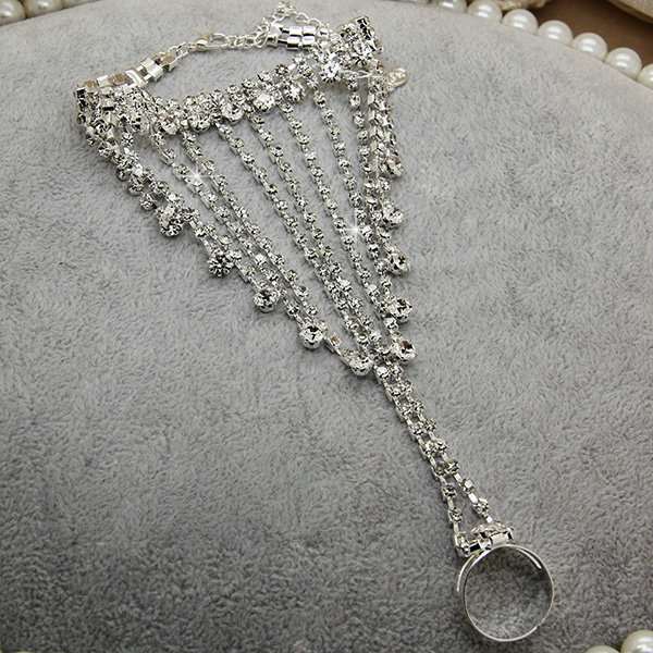 Popular Hollow Rhinestone with Ring Bracelet Bridal Wedding Crystal Stage Hand Chain Accessories