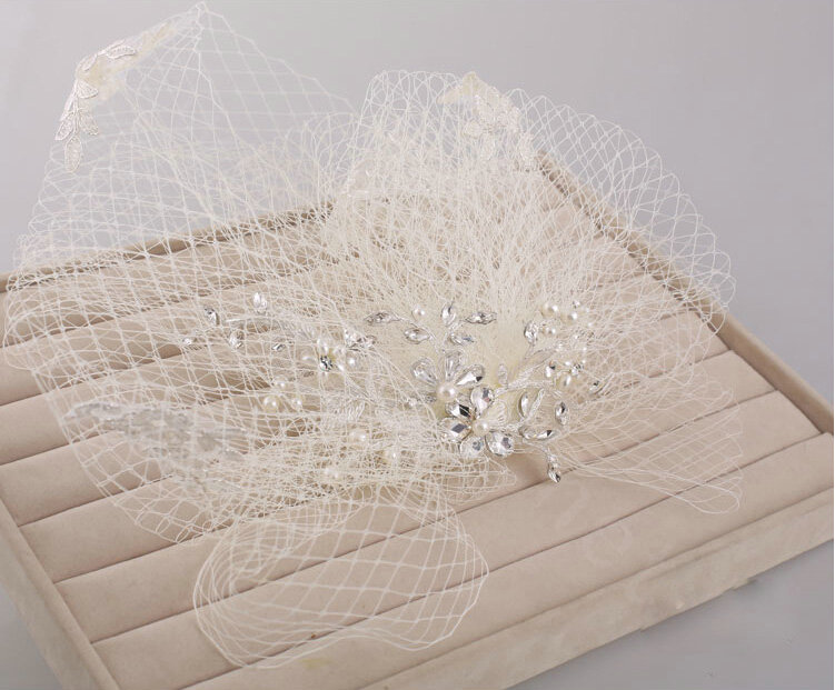 Princess Crystal Pearl Lace Gauze Bridal Fascinator Wedding Dress Prom Face Veils Hair Clip Accessories