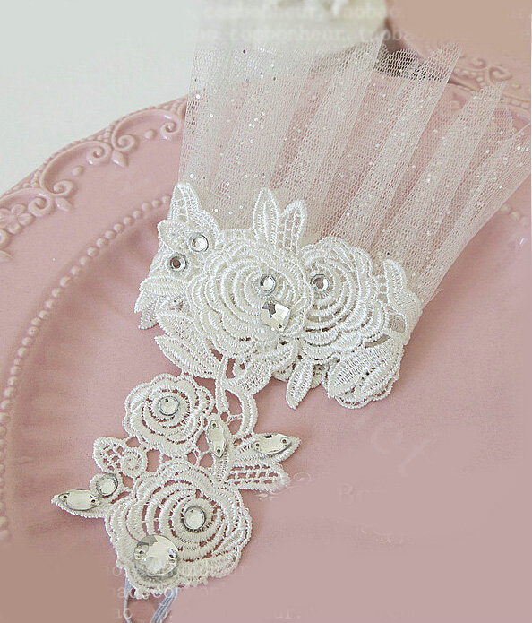 Princess Lace Flower Rhinestone Bridal Wristlet Wedding Show Dress Crystal Bracelet Chain Accessories